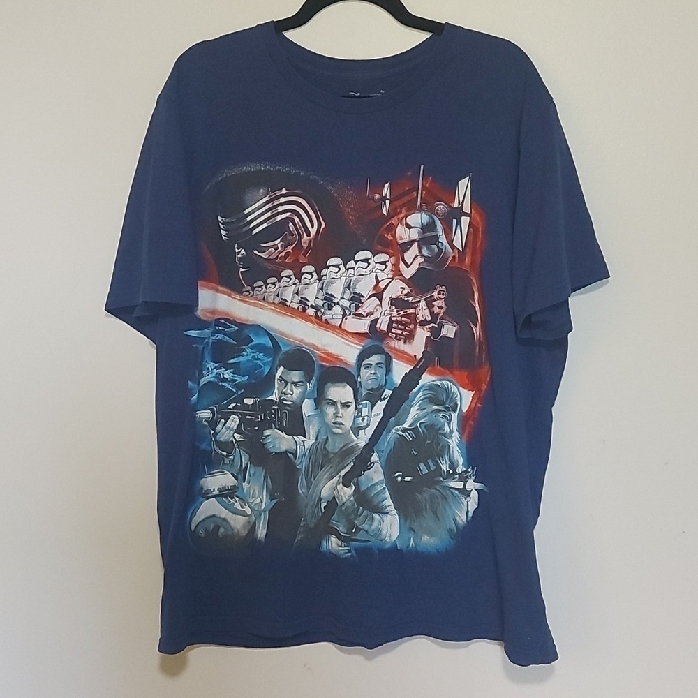 Star wars graphic tee XL disney store euc